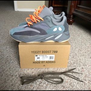 Yeezy Boost 700